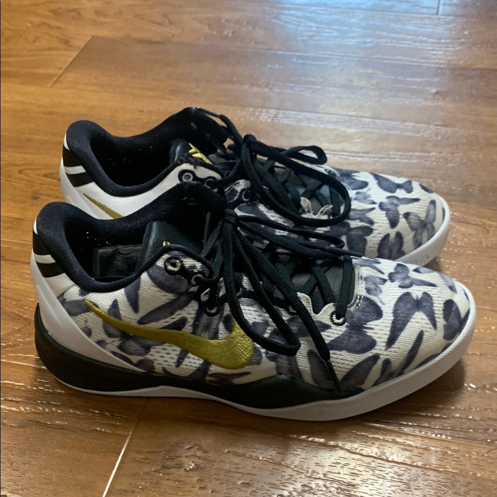 Nike Kobe 8 Mambacita Low-Top Basketball Sneakers